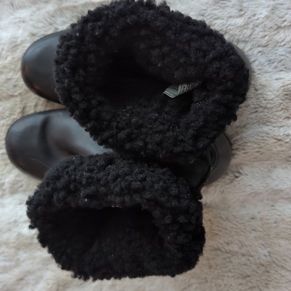 UGG Black Leather Wool Lined Edgy Moto Neutral Snow Winter Boots Womens Size 8 - Picture 6 of 10